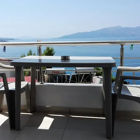 Bay 1+1 Σαράντα